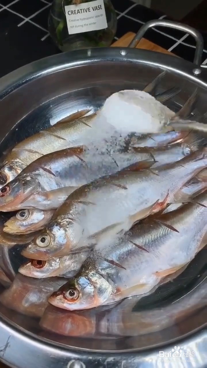 如何在家弄好吃美味的红烧小鲳鱼