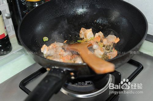 家传大虾面的做法