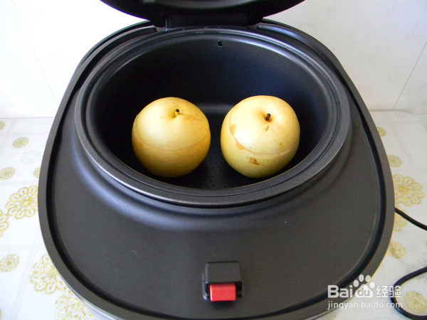 雪梨银耳盅的做法