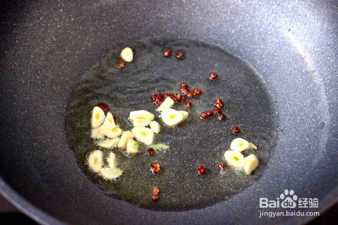 桃花蛸爆莴苣的做法