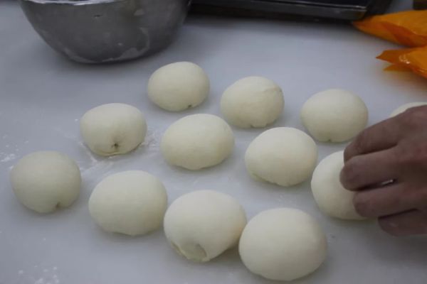 国民级彩色菠萝包配方收藏来学