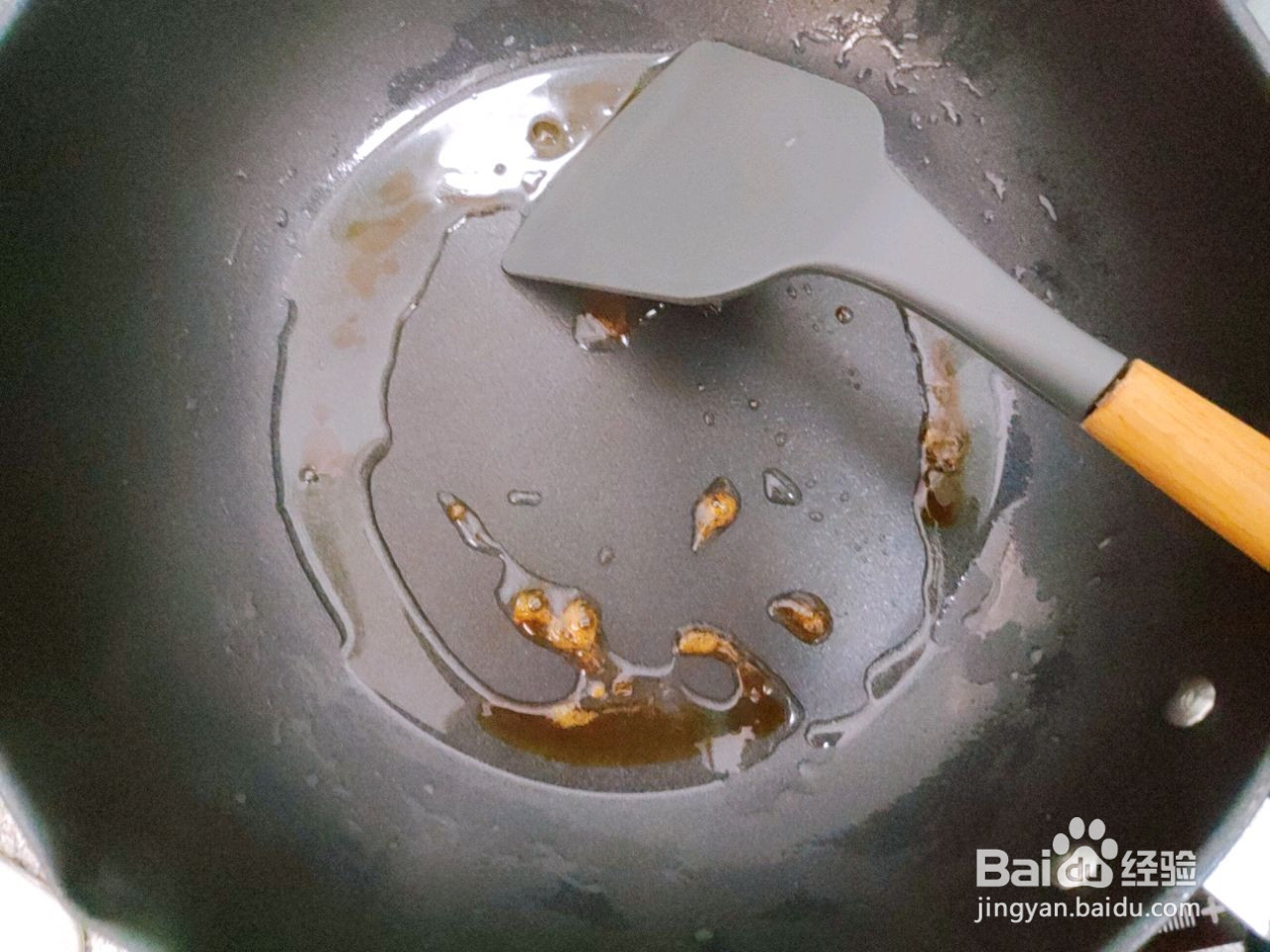 香菇卤翅根盖浇面的做法