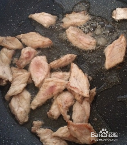 高蛋白、低脂肪的平菇炒肉，可增强抵抗力