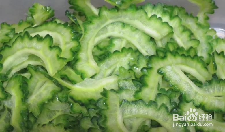 如何做出家常菜系列之凉拌苦瓜