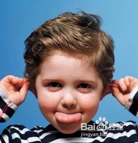 两周岁的小孩子特别调皮应该怎么办