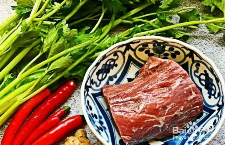 家常菜：芹菜炒牛肉