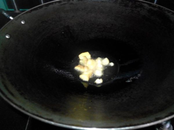 青椒紫苏炒花甲