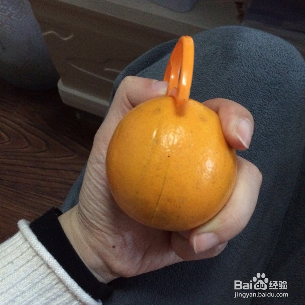 剥橙器如何使用