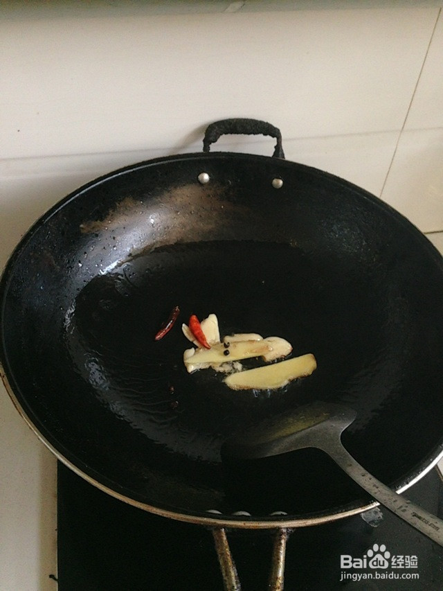 牛腩炖番茄的做法