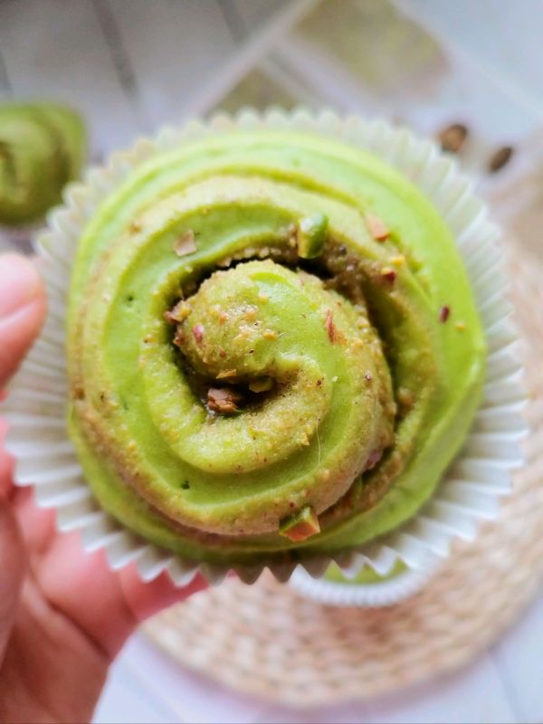 斑斓开心果面包卷