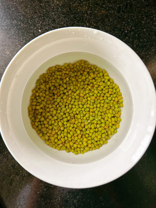 海带绿豆排骨汤