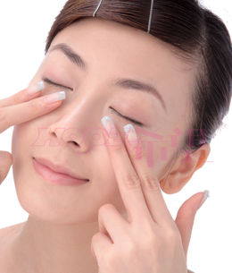 皮肤干燥起皮要怎么办?