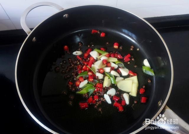 家庭自制干锅鸭头