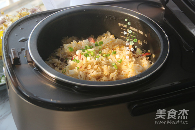 腊肠排骨红枣粗粮焖饭