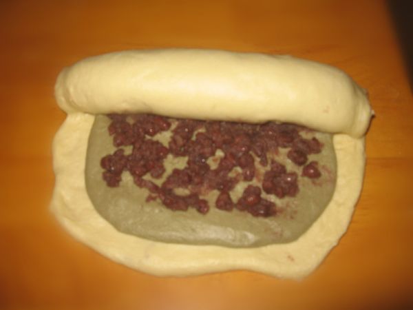 抹茶豆沙面包卷