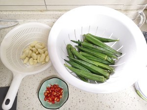 养生食补营养秋葵的做法