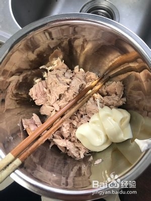 金枪鱼饭团的做法