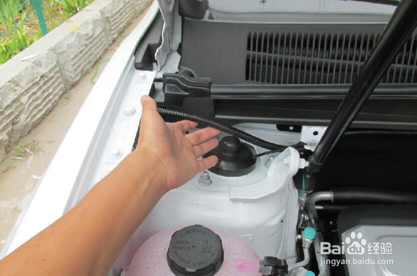 吉利博越脚踏板怎么安装