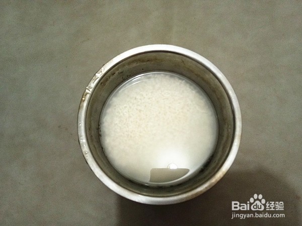 怎么做腊味煲仔饭