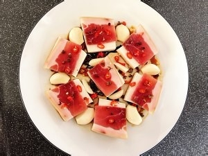 火腿蒸豆腐的做法