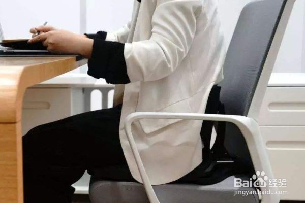 为什么久坐和赖床对身体很不好