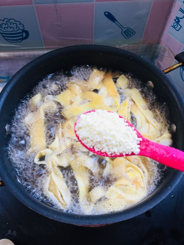 紫菜蛋皮肉丸汤