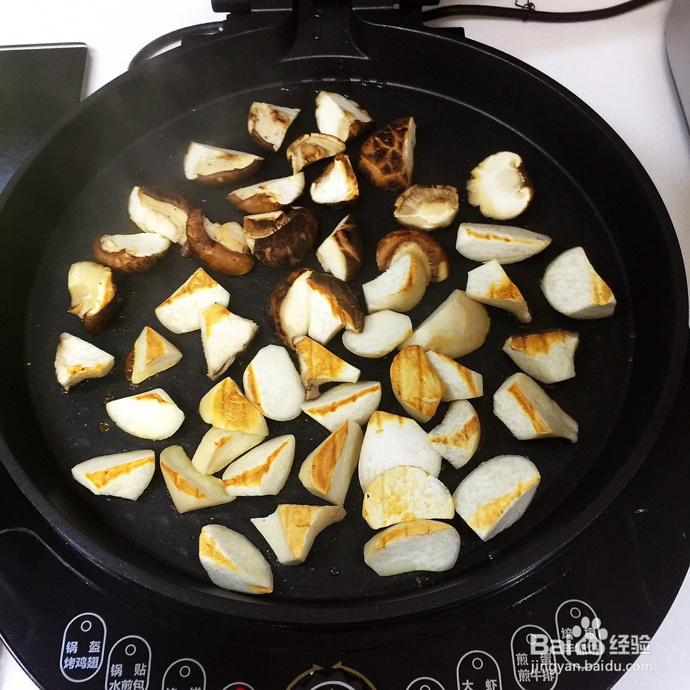 厨爸教你做紫苏烧双菇