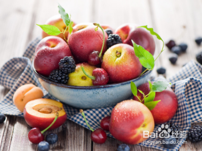 女生如何让皮肤变白？