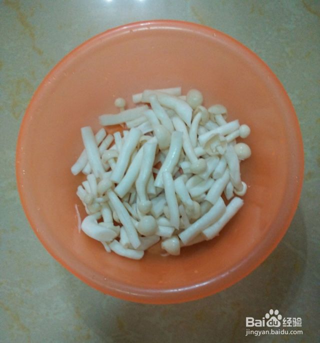 白玉菇炒猪颈肉的做法[图]