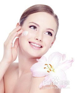 <b>护肤“脸部清洁保湿”与“身体保养”呵护贝润肌</b>