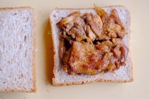 怎么做照烧鸡排三明治