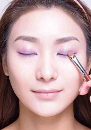 教初学者淡妆化妆步骤的先后顺序