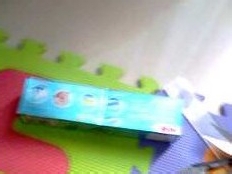 牙膏盒做简易的笔筒