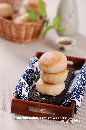 小饼如嚼月,中有酥和肉。【苏式鲜肉月饼】