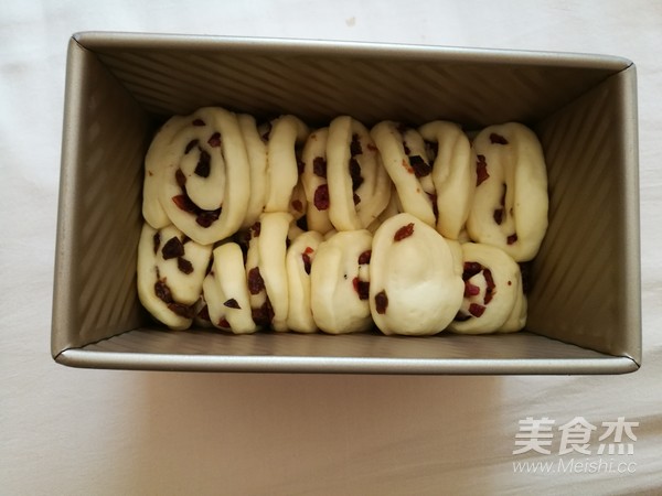 蔓越莓葡萄干千层吐司