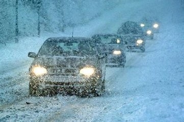 雨雾天气用车灯技巧 雨雾天如何开灯