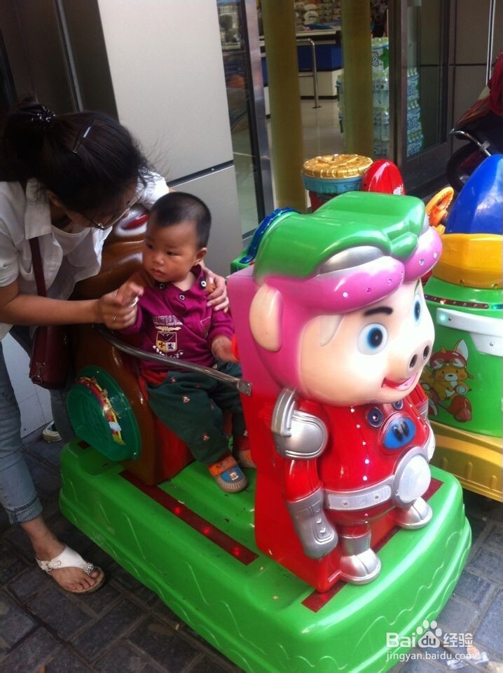 宝宝何时需要拥抱