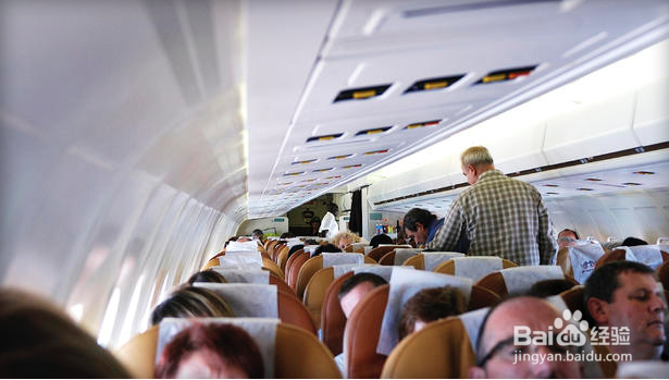 如何避免度假期间生病