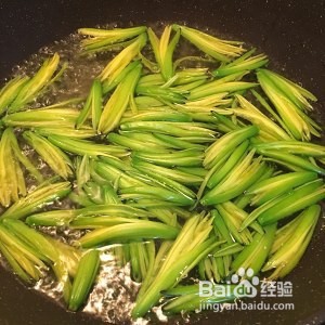 教你怎么做新鲜黄花菜炒鸡蛋
