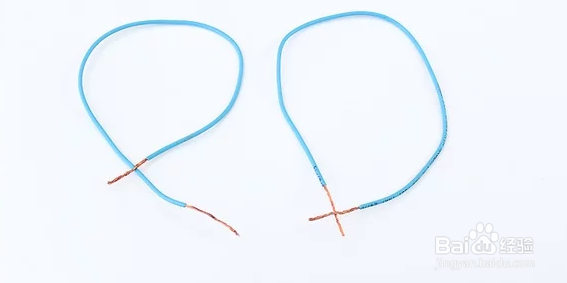 如何不用充电器就能给电池充电