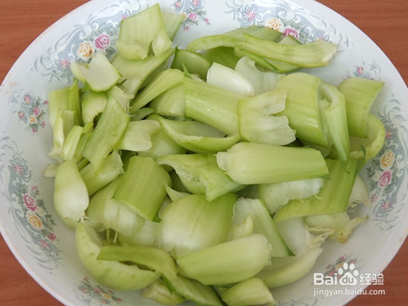 腊肠炒油菜的家常做法