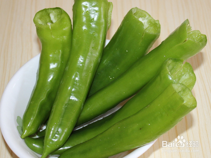 青椒炒白菜的做法！