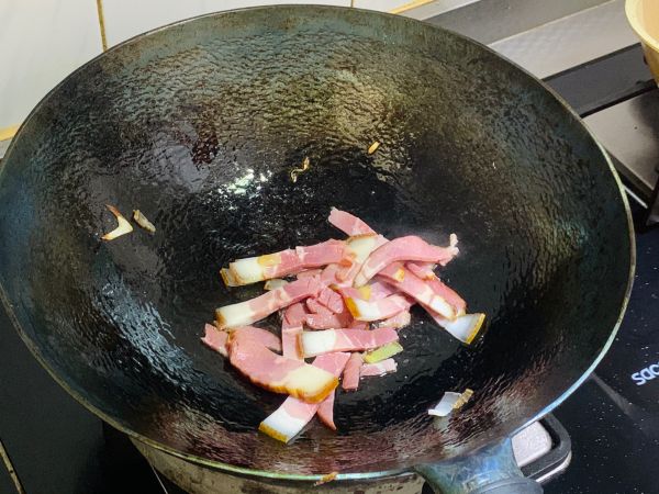 川香干锅茶树菇