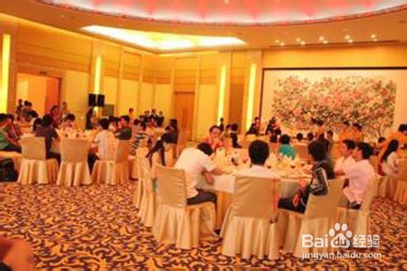 中年人请客吃饭有哪些人不用请