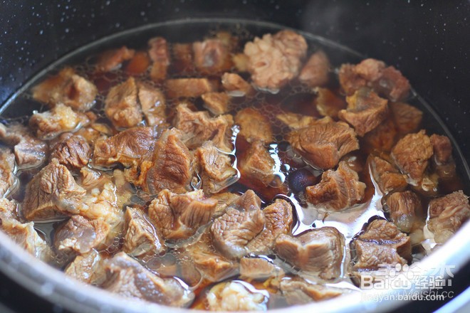 红焖牛肉粒的做法