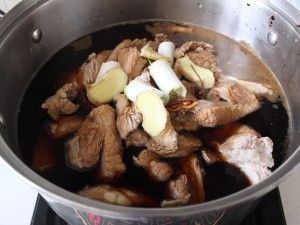 白花菇排骨的做法 百度经验