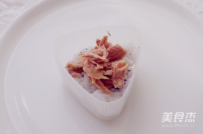 米饭还能这样吃——紫苏金枪鱼饭团