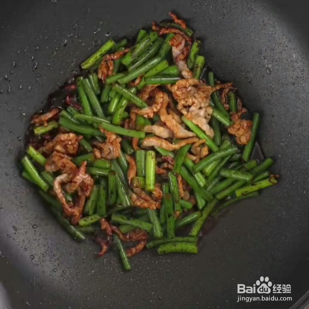 在家做蒜苔炒肉教程