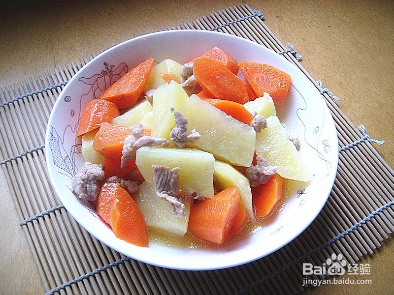 胡萝卜土豆炖牛肉——美味下饭菜