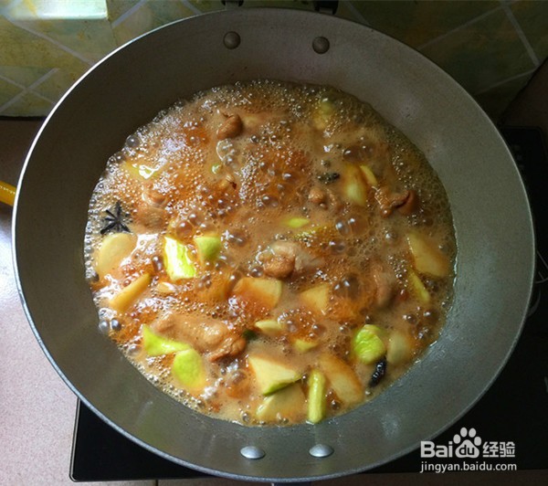 水笋烧鸡翅根的做法